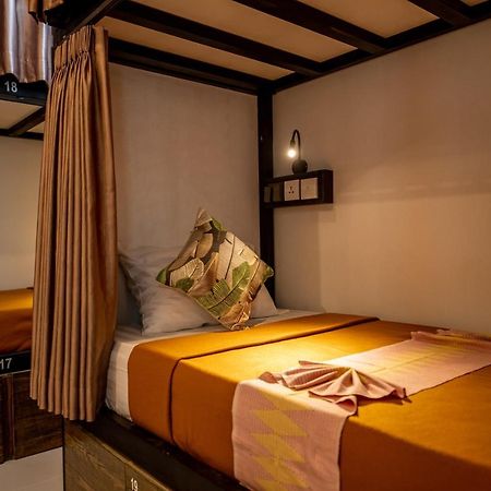 The Moon Hostel Batununggul Kültér fotó