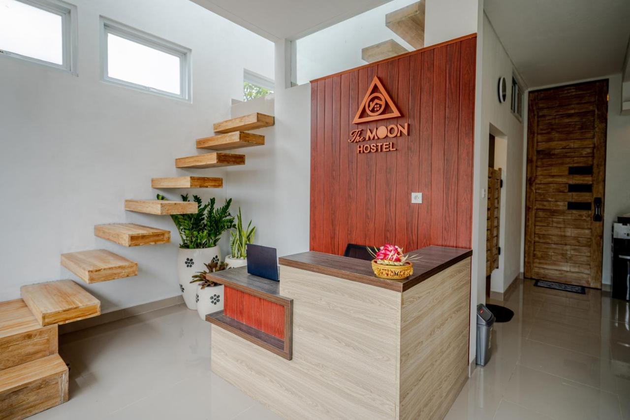 The Moon Hostel Batununggul Kültér fotó
